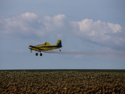 Nos territórios do Cerrado, chuva de veneno se intensifica